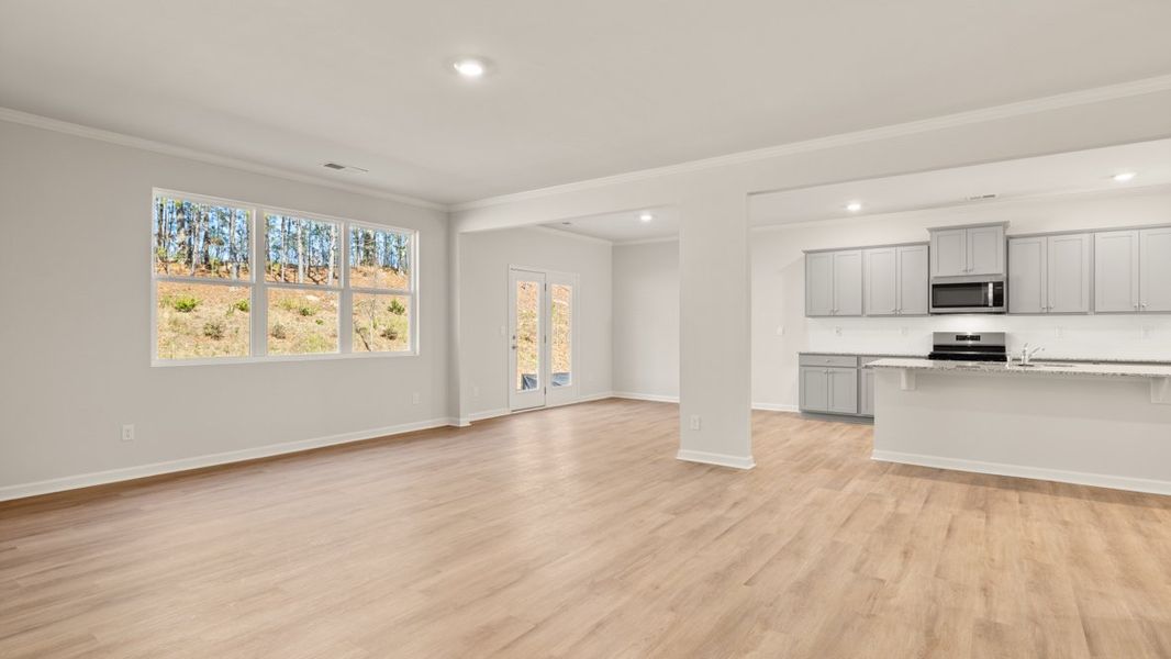 Representative unfurnished interior of a home built from the Halton by D.R. Horton in Northwoods at Mirror Lake, Villa Rica (Image 23).