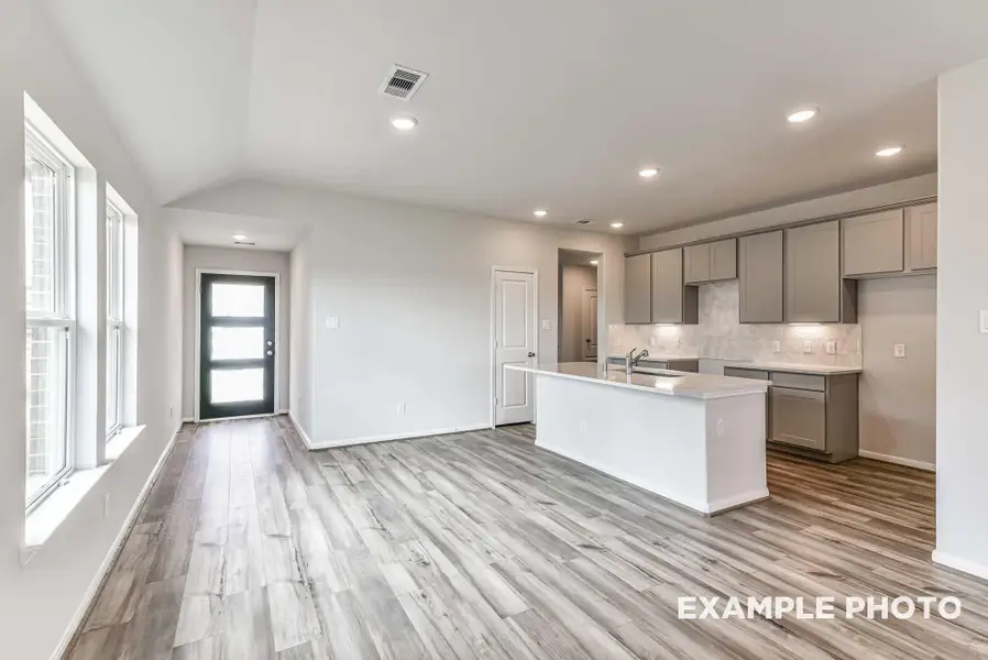 Furnished interior view inside a new home in River Ranch Meadows, Dayton (Image 13).