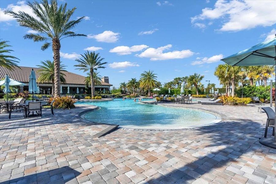 Community amenities in Esplanade at Artisan Lakes, Palmetto (Image 46).