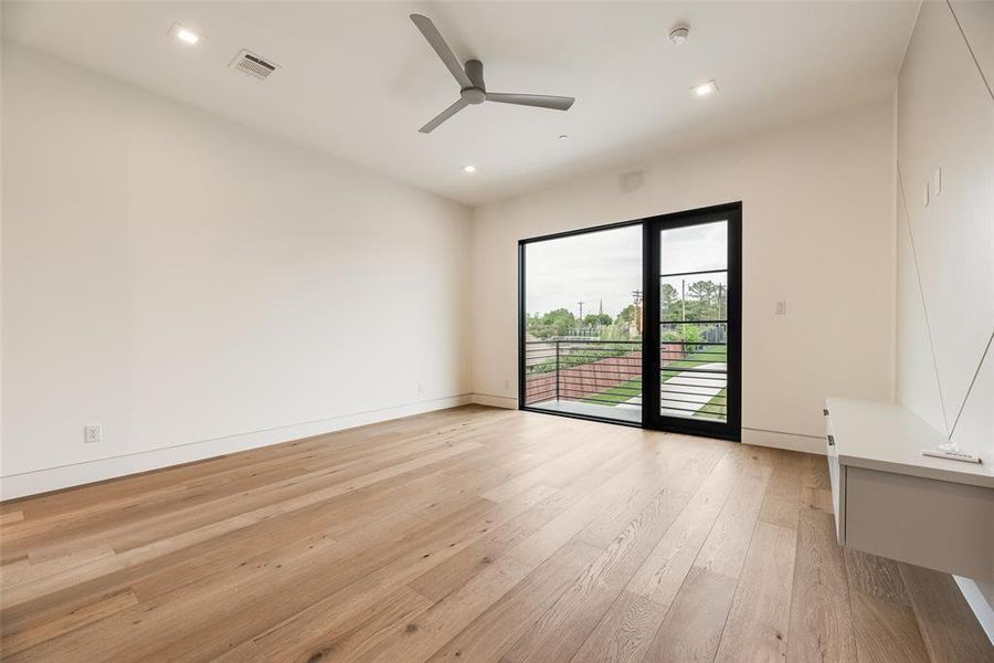 Spacious, unfurnished interior of a new home in , Southlake (Image 20).