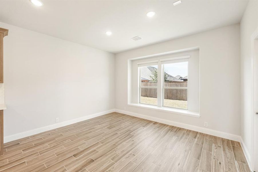 Spacious, unfurnished interior of a new home in Somerset, Mansfield (Image 29).