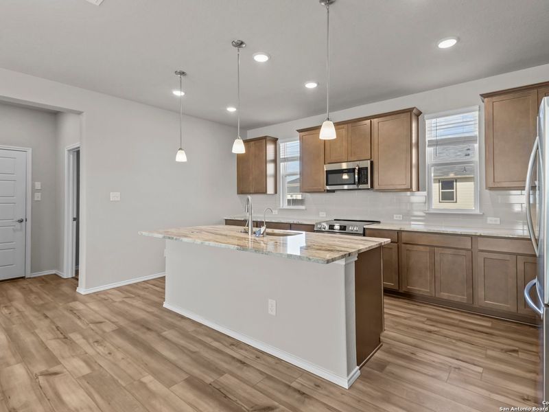 Furnished interior view inside a new home in Hannah Heights, Seguin (Image 8).