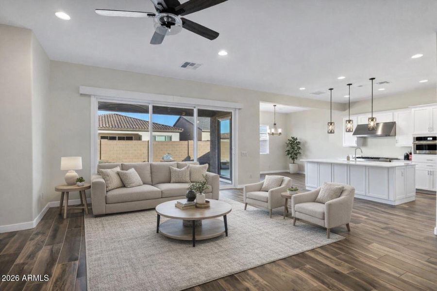 2D8583FF-19D0-4723-812F-B99987111925