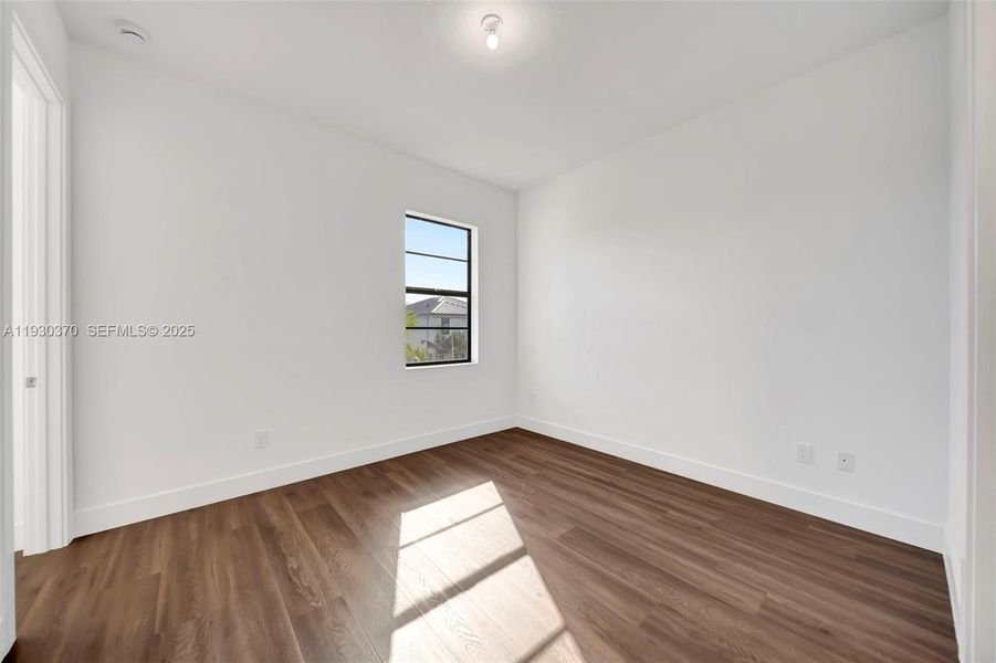 Spacious, unfurnished interior of a new home in Marina Landings, Fort Lauderdale (Image 47).