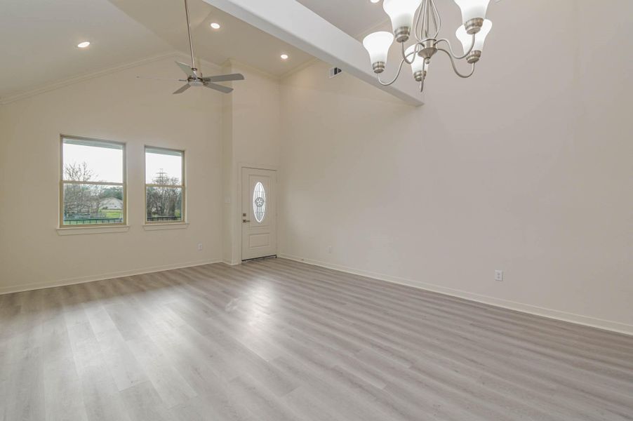 Spacious, unfurnished interior of a new home in , Rosenberg (Image 12).