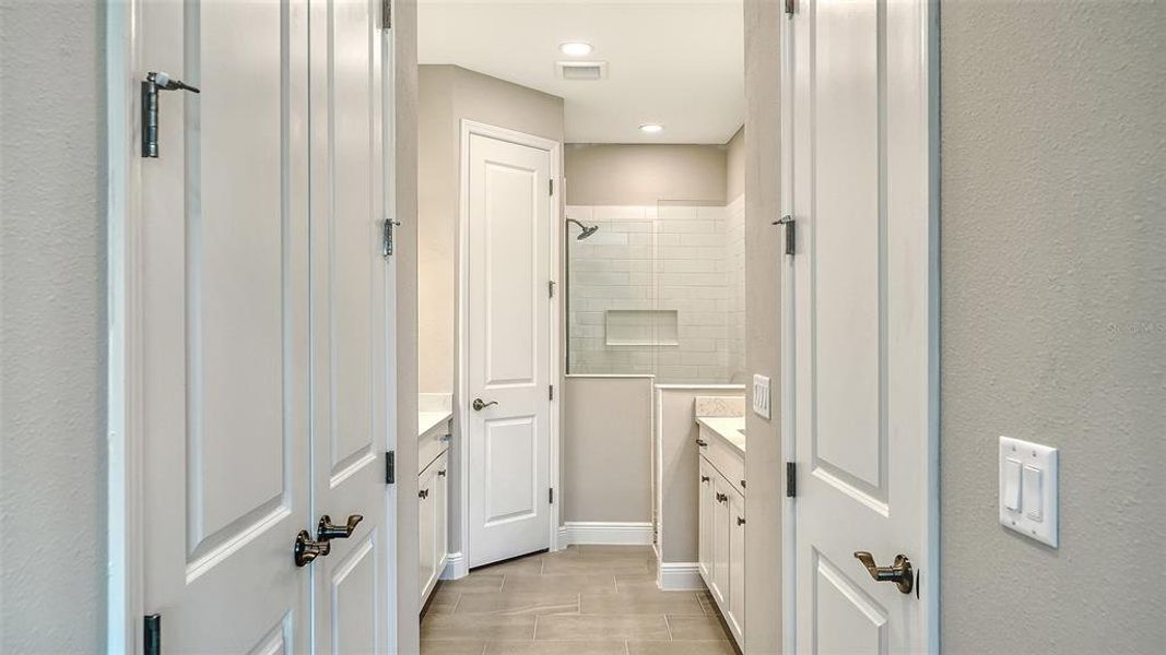 Furnished interior view inside a new home in Windward, Lakewood Ranch (Image 11).