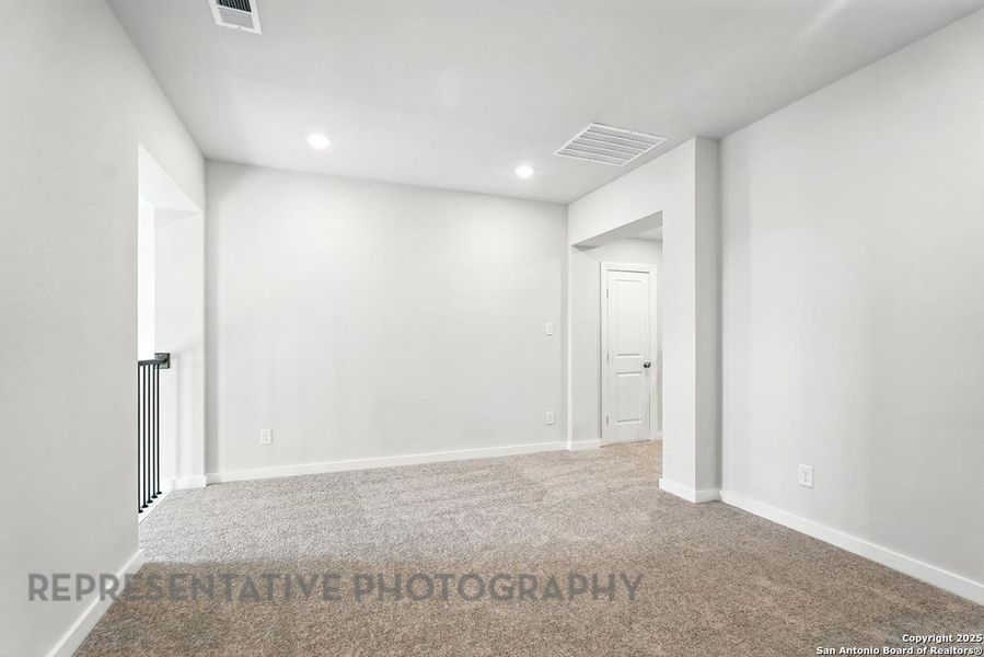 Spacious, unfurnished interior of a new home in The Crossvine, Schertz (Image 19). Spacious, unfurnished interior of a new home in The Crossvine, Schertz (Image 19).