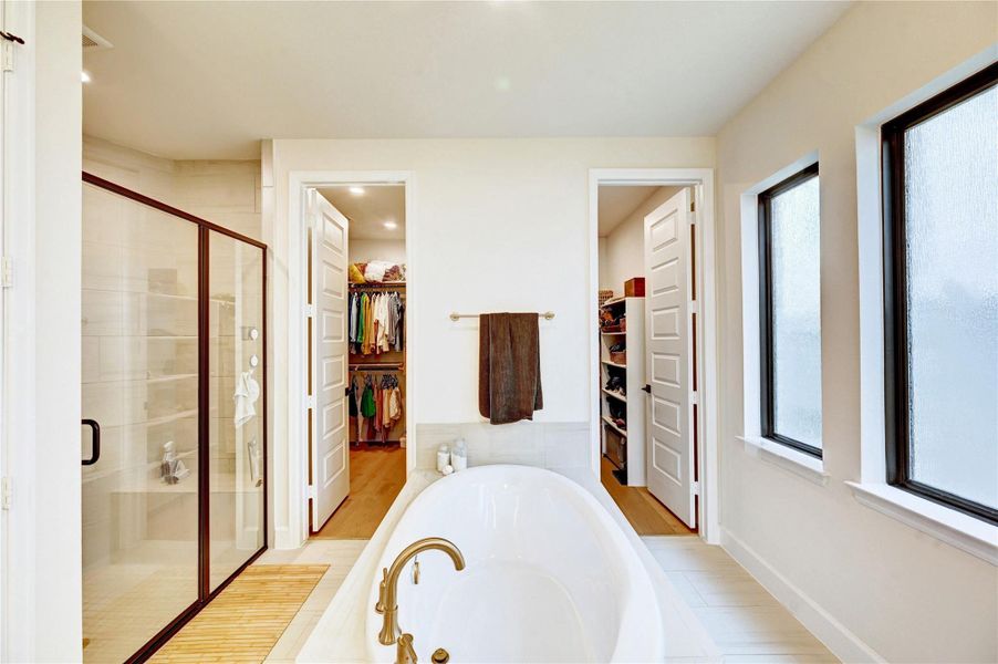Furnished interior view inside a new home in , Fulshear (Image 36).