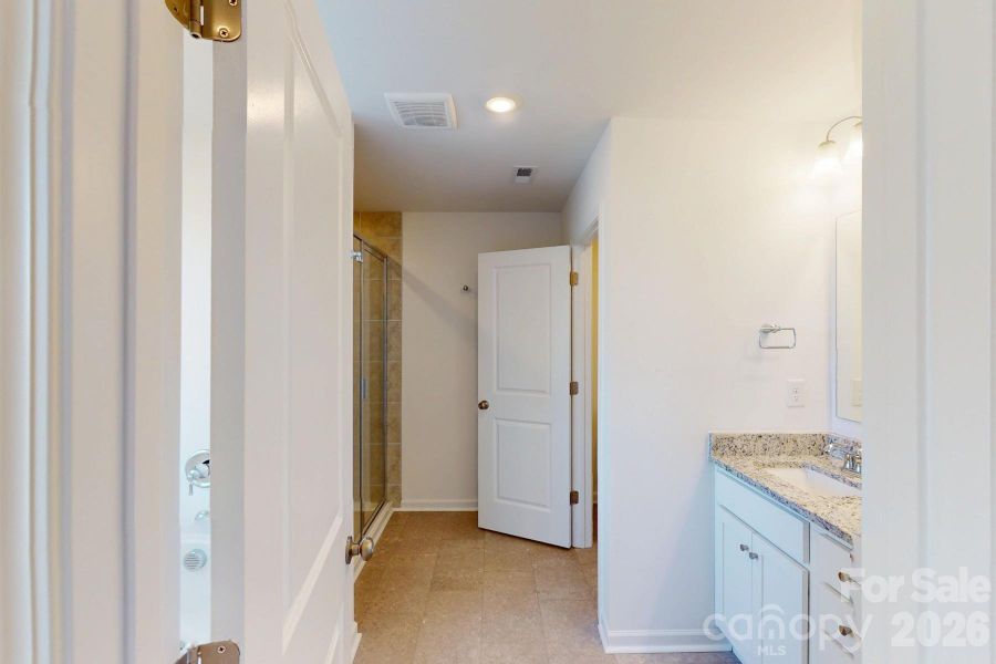 Owners bathroom Owners bathroom