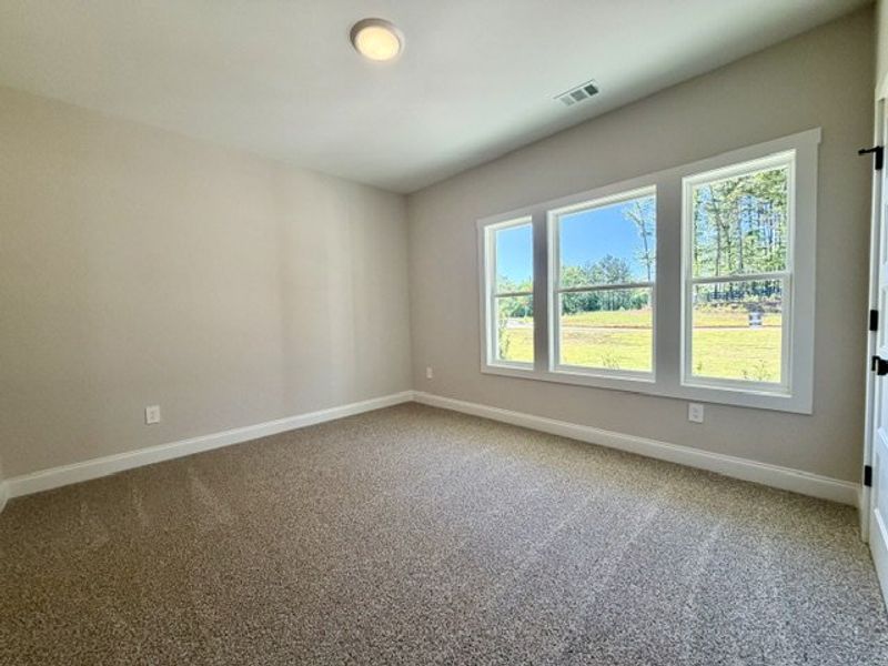 Spacious, unfurnished interior of a new home in Lakefield, Palmetto (Image 13). Spacious, unfurnished interior of a new home in Lakefield, Palmetto (Image 13).