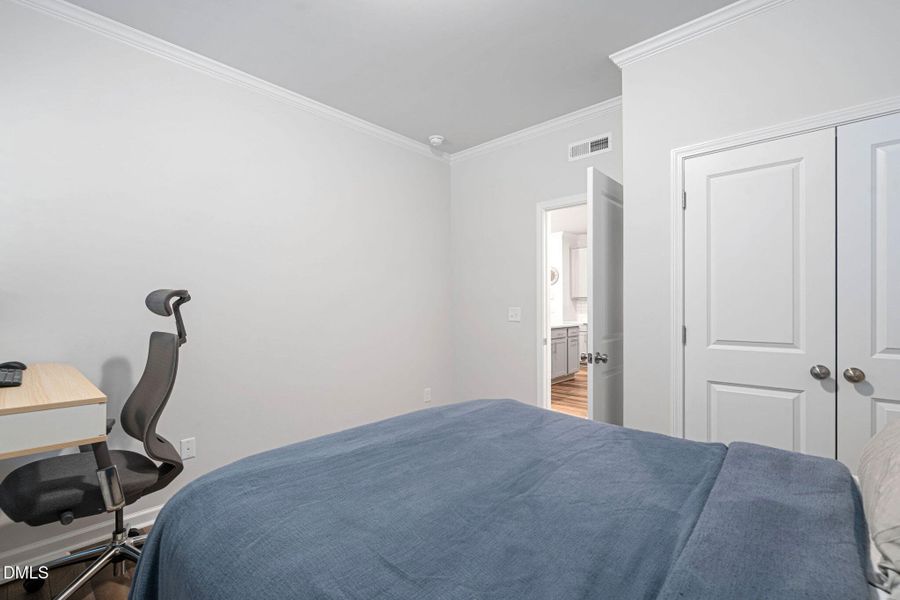 77-web-or-mls-4004-mount-moran-rd