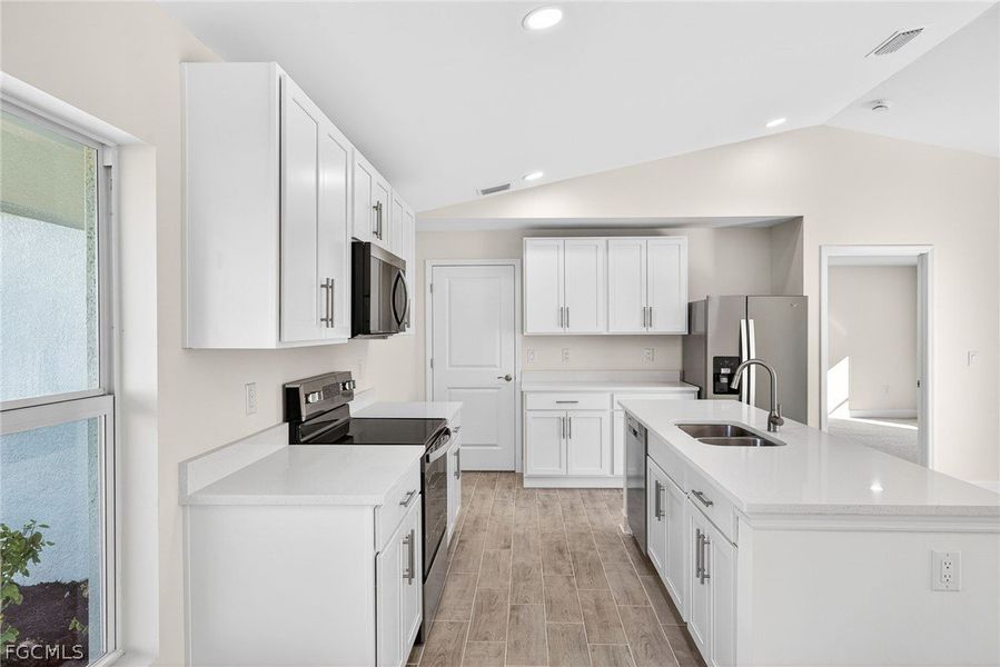 Furnished interior view inside a new home in Cape Coral, Cape Coral (Image 8).