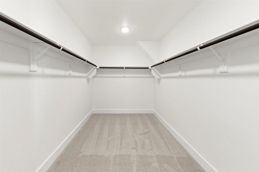 24. 2724 Andorra - Closet