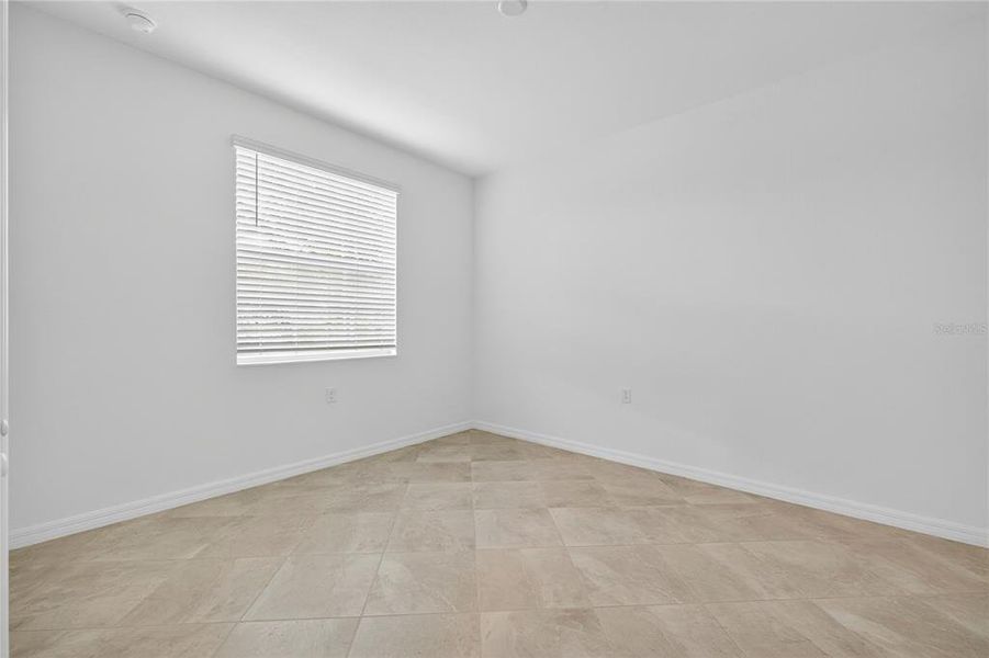Spacious, unfurnished interior of a new home in , Punta Gorda (Image 17).