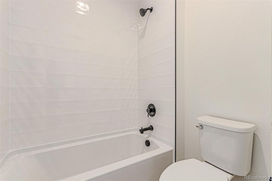 Image 42 of a home in West Grange.