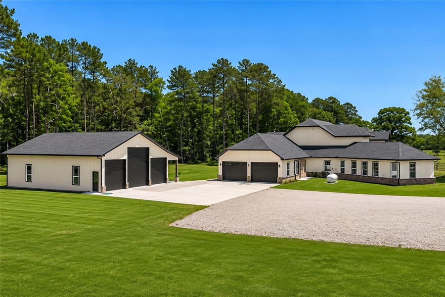 Front exterior of a new home in , Huntsville, TX, highlighting curb appeal (Image 2). Front exterior of a new home in , Huntsville, TX, highlighting curb appeal (Image 2).