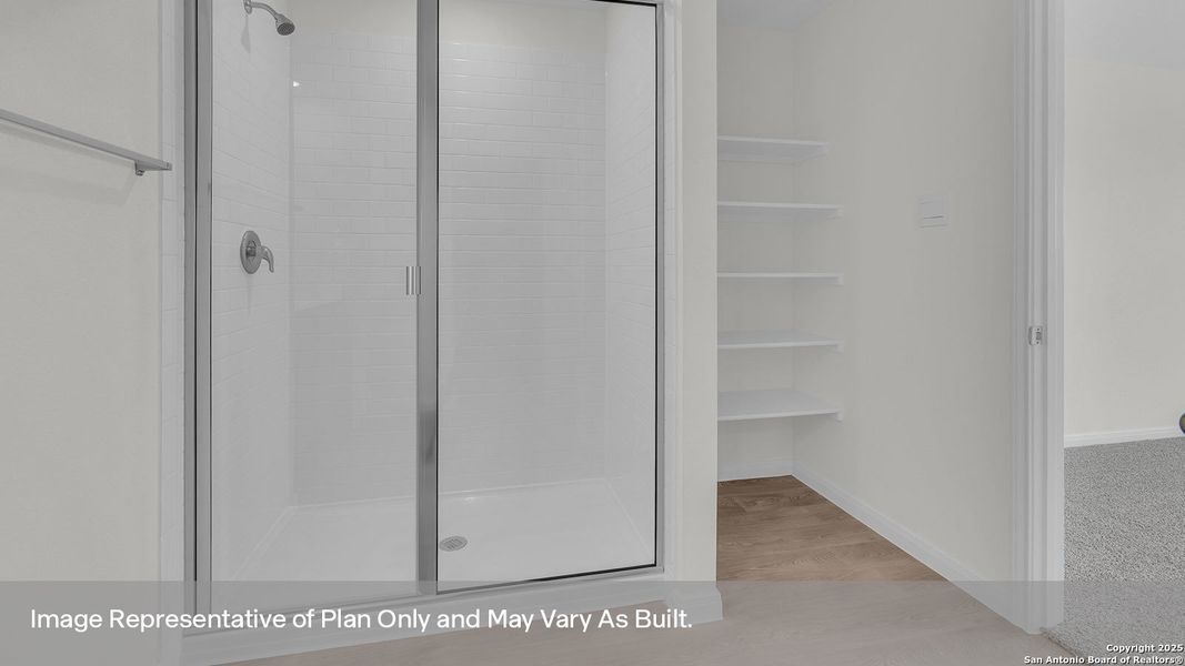 Spacious, unfurnished interior of a new home in Trace, San Marcos (Image 18).