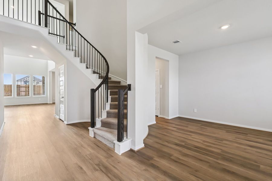 Spacious, unfurnished interior of a new home in Kingdom Heights, Rosenberg (Image 15). Spacious, unfurnished interior of a new home in Kingdom Heights, Rosenberg (Image 15).