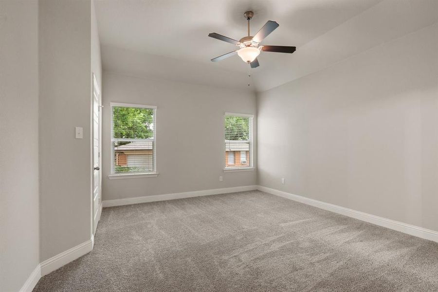 Ceiling Fan in Primary, Plush tight pile carpet with upgraded Pad