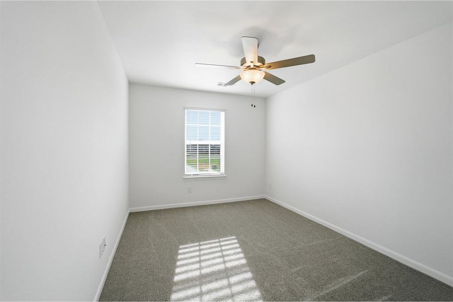 Spacious, unfurnished interior of a new home in Saddlebrook Estates, Waxahachie (Image 25). Spacious, unfurnished interior of a new home in Saddlebrook Estates, Waxahachie (Image 25).