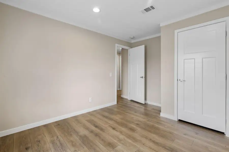 51-web-or-mls-16918 Property-50