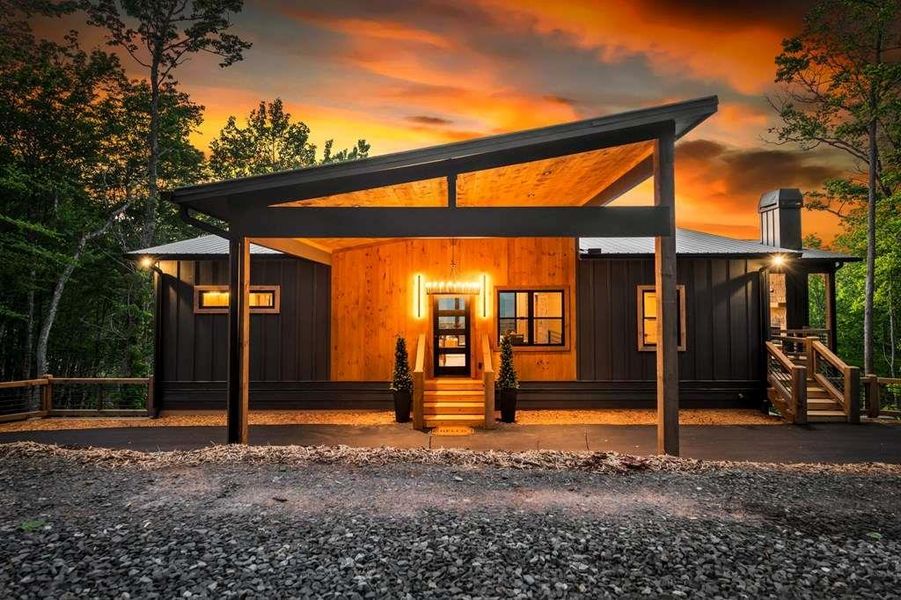 Exterior details and patio area of a home in , Blue Ridge (Image 31).