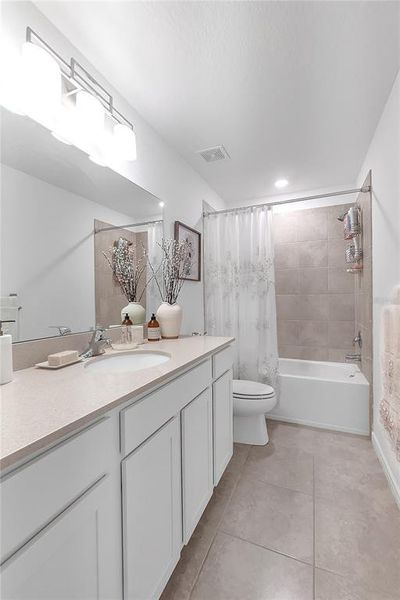 Furnished interior view inside a new home in , Parrish (Image 45).