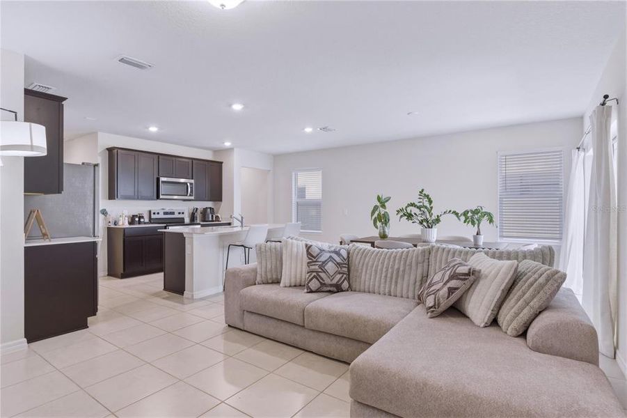 Furnished interior view inside a new home in , Davenport (Image 12).