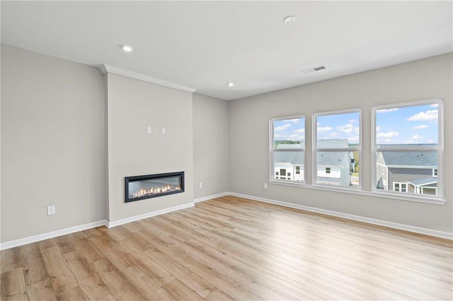 Spacious, unfurnished interior of a new home in Twin Lakes, Braselton (Image 11).