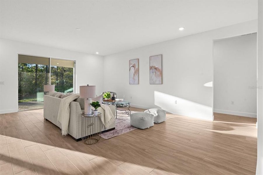 Furnished interior view inside a new home in , Orlando (Image 8).