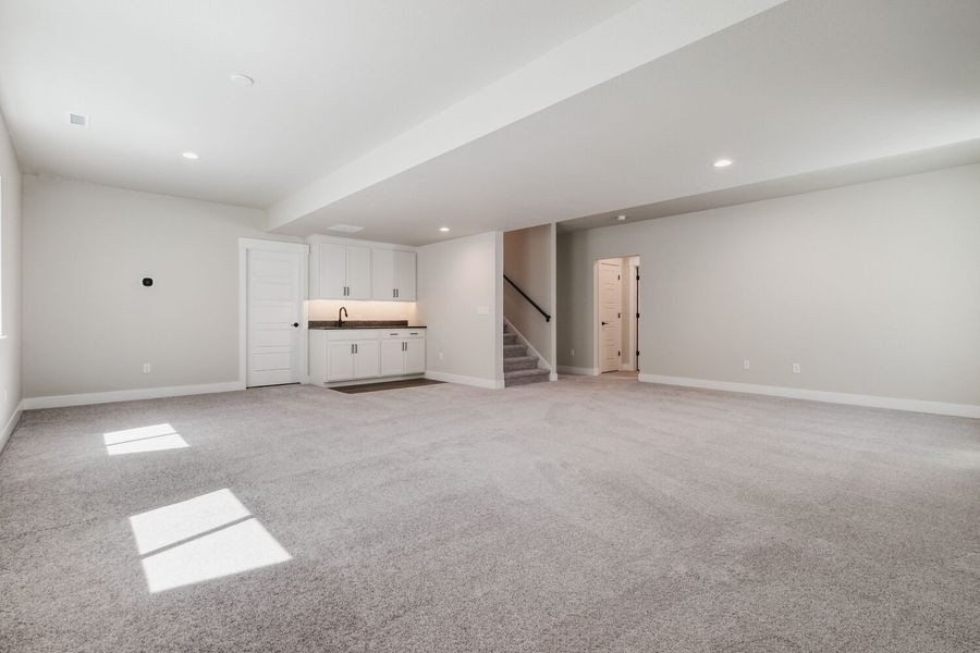 8702 Long Beach - Rec Room