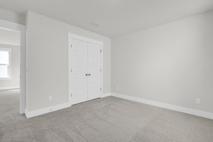 Spacious, unfurnished interior of a new home in Six Oaks, Summerville (Image 28).