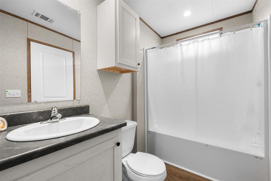 Image 20 of a home in .