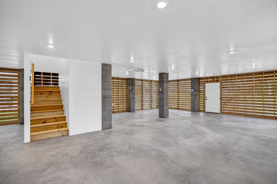 Spacious, unfurnished interior of a new home in Heron's Walk at Summers Corner, Summerville (Image 35). Spacious, unfurnished interior of a new home in Heron's Walk at Summers Corner, Summerville (Image 35).