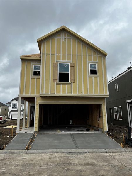 Two story home with 3 beds, 2.5 baths, and 2 car garage