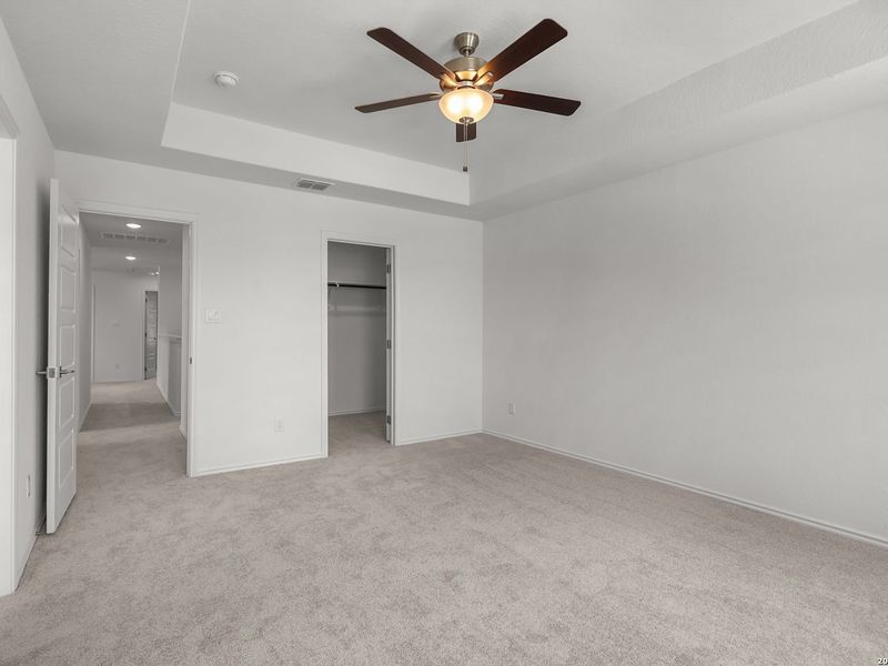 Spacious, unfurnished interior of a new home in Meadows at Oak Creek, San Antonio (Image 33). Spacious, unfurnished interior of a new home in Meadows at Oak Creek, San Antonio (Image 33).