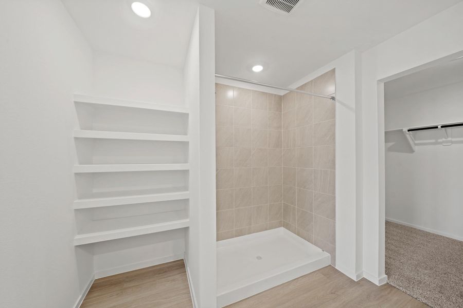 Furnished interior view inside a new home in Harrington Trails at The Canopies, Splendora (Image 7). Furnished interior view inside a new home in Harrington Trails at The Canopies, Splendora (Image 7).