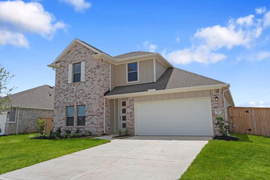 Front exterior of a new home in , New Caney, TX, highlighting curb appeal (Image 20).