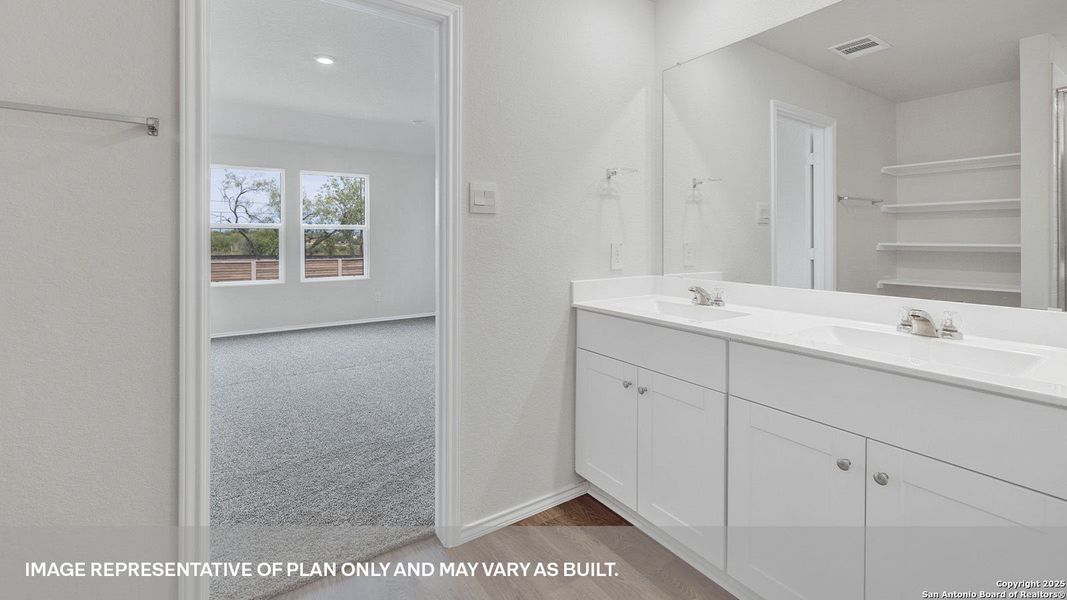 Furnished interior view inside a new home in Arroyo Ranch, Seguin (Image 6).
