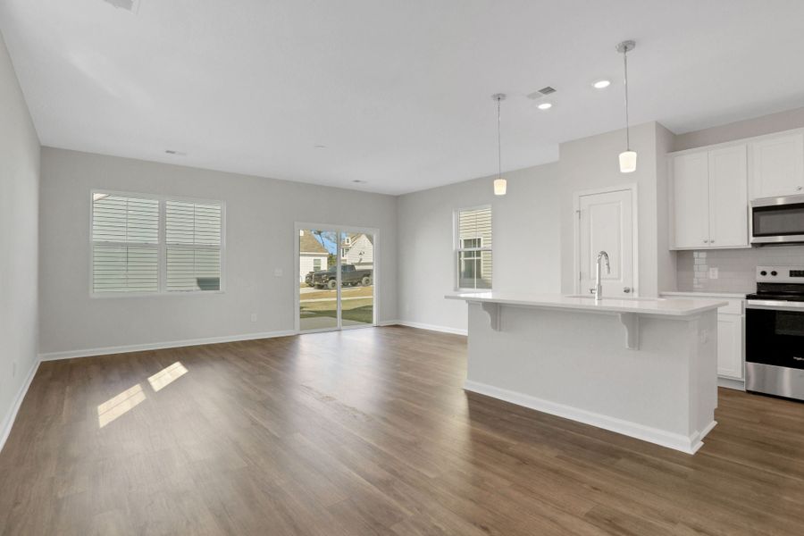 4br New Home in Okatie, SC.  - Slide 13