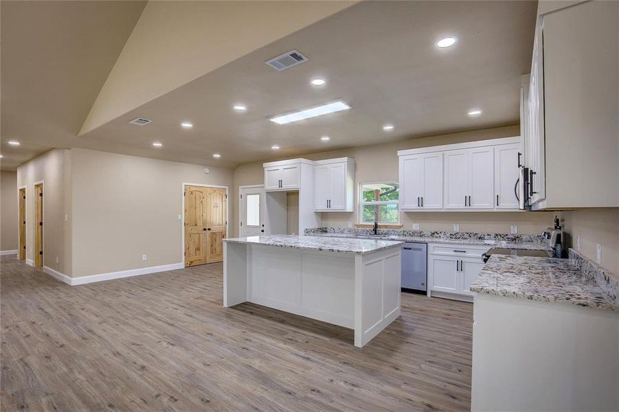 Furnished interior view inside a new home in , Terrell (Image 4).