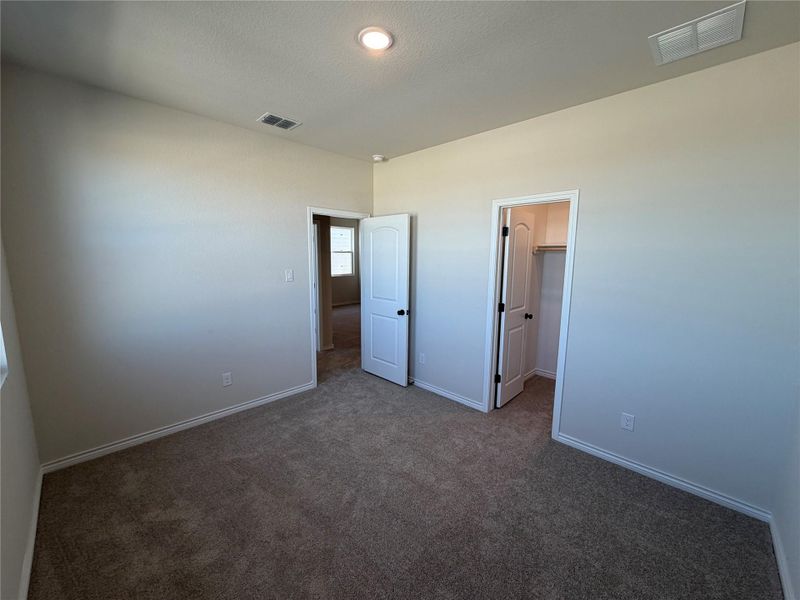 Spacious, unfurnished interior of a new home in Lariat, Liberty Hill (Image 30). Spacious, unfurnished interior of a new home in Lariat, Liberty Hill (Image 30).
