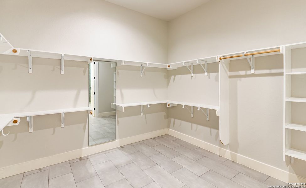 Image 33 of a home in .