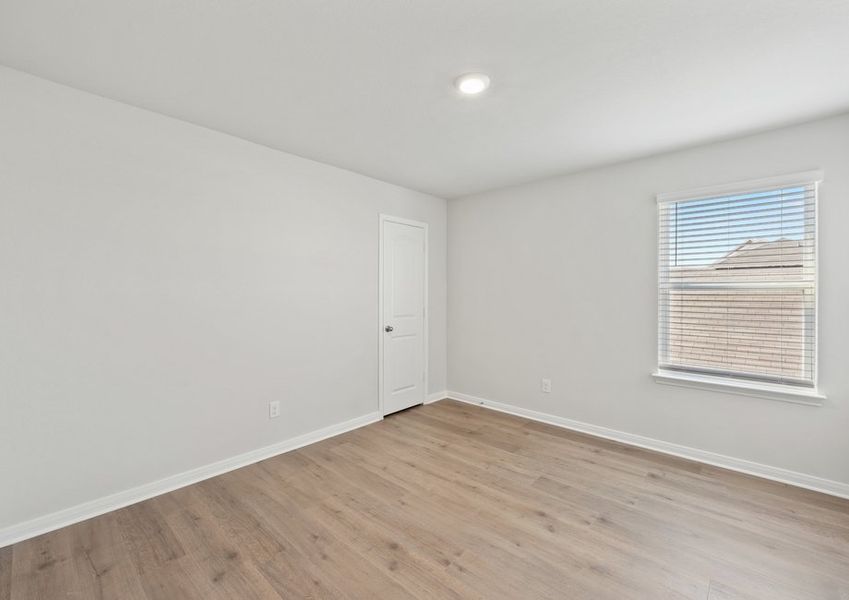 Representative unfurnished interior of a home built from the Azalea by LGI Homes in Southaven, Hutchins (Image 14).