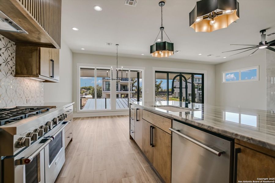 Furnished interior view inside a new home in , Kingsland (Image 10).