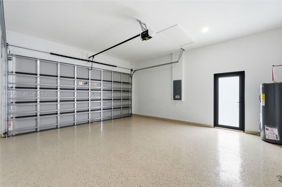 Spacious, unfurnished interior of a new home in , Cape Coral (Image 32). Spacious, unfurnished interior of a new home in , Cape Coral (Image 32).