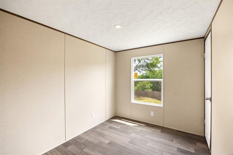 Spacious, unfurnished interior of a new home in , Granbury (Image 17).