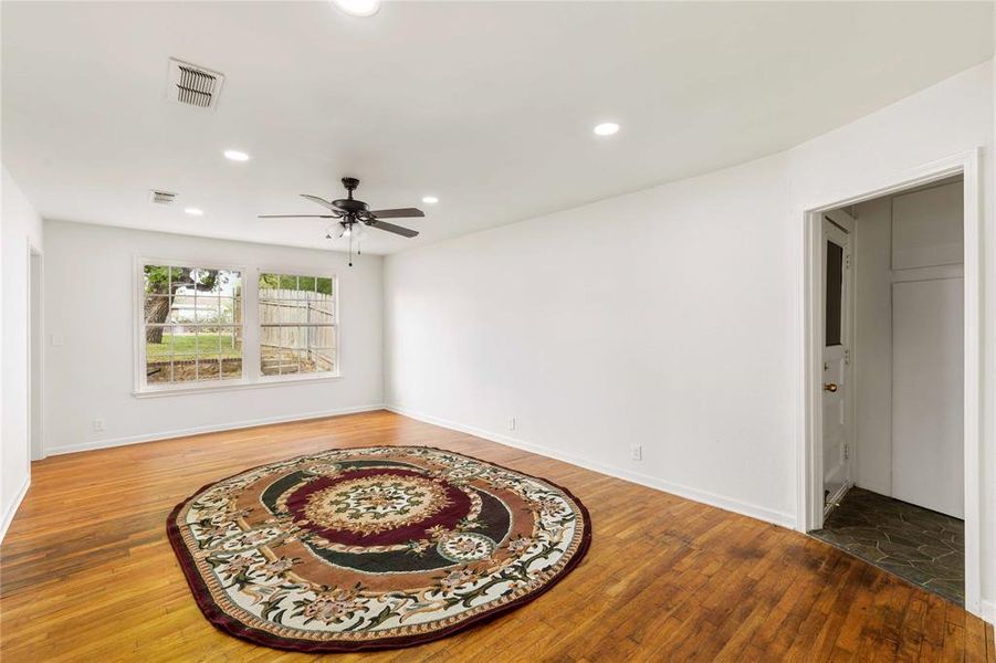 Spacious, unfurnished interior of a new home in , Brownwood (Image 12).