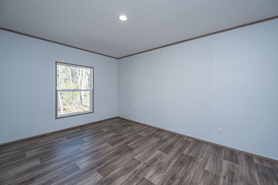 Spacious, unfurnished interior of a new home in , Summerville (Image 30).