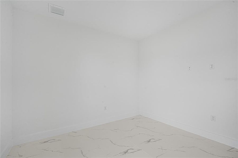 Spacious, unfurnished interior of a new home in , Rotonda West (Image 15).